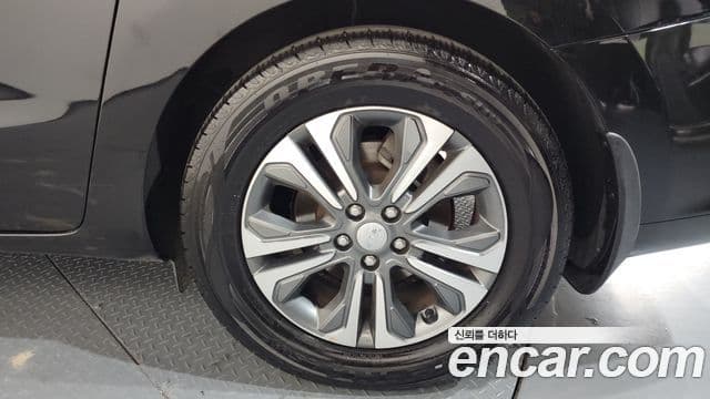 Kia The / новый New Carnival Luxury, 2019 все фото