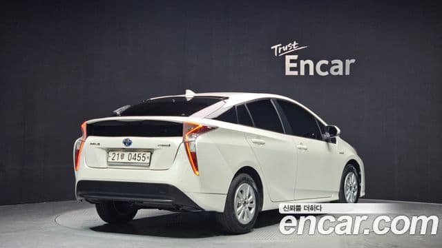 Toyota 프리우스 4세대 1.8 E, 2016 2