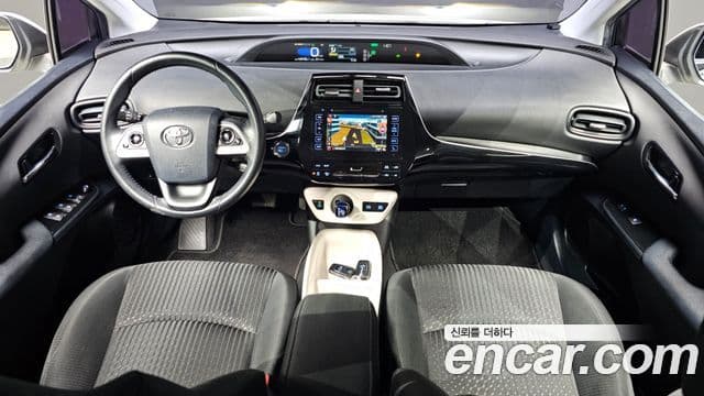 Toyota 프리우스 4세대 1.8 E, 2016 7