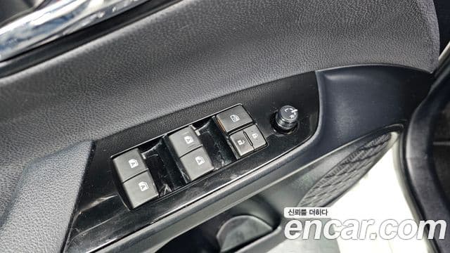 Toyota 프리우스 4세대 1.8 E, 2016 16