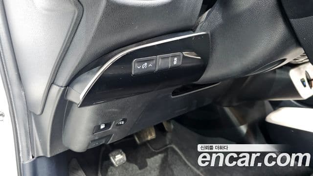 Toyota 프리우스 4세대 1.8 E, 2016 17