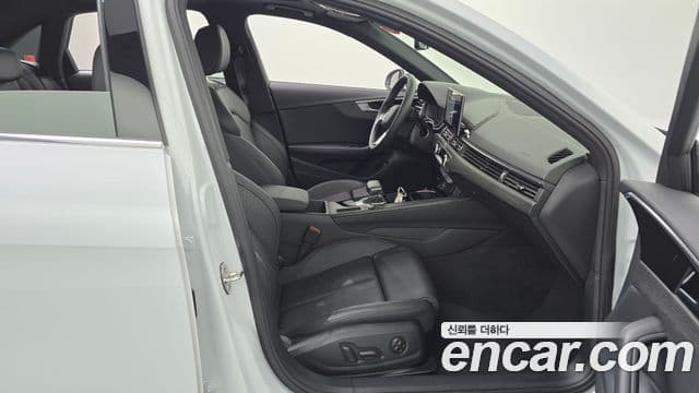 Audi A4 (B9) Premium, 2023 11