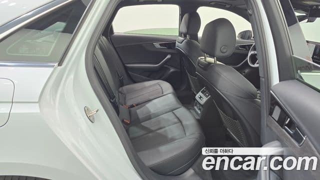 Audi A4 (B9) Premium, 2023 12