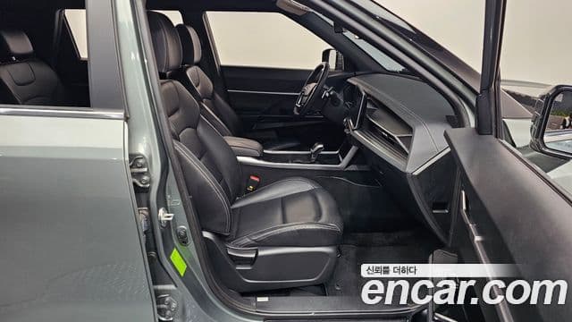 KG모빌리티(SsangYong) Torres T5, 2023 11