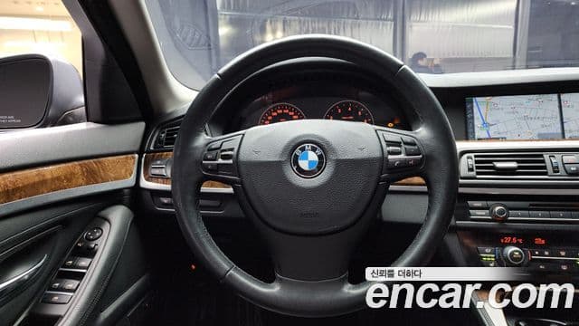 BMW 5시리즈 (F10), 2010 13