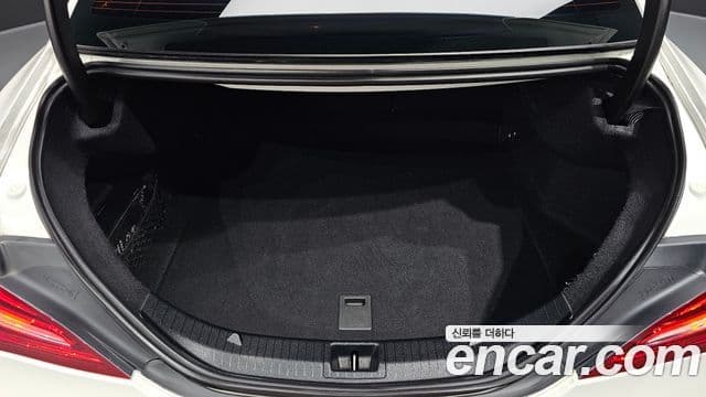 Mercedes-Benz CLA-класс C117 AMG Line, 2018 20