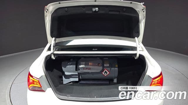 Hyundai Sonata The / новый 브릴리언트 LPI Smart(для людей с инвалидностью), 2014 20