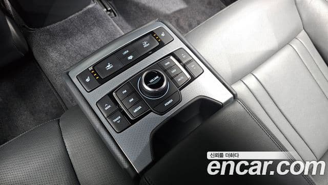 Genesis G80 Premium Luxury, 2018 17