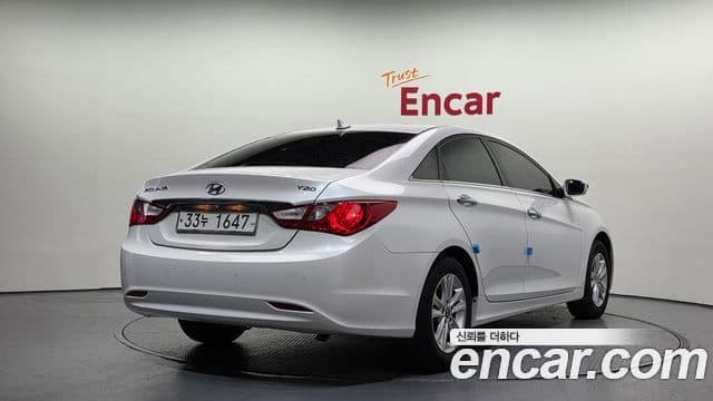 Hyundai YF Sonata чёрный, 2011 2