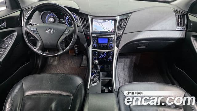 Hyundai YF Sonata чёрный, 2011 7