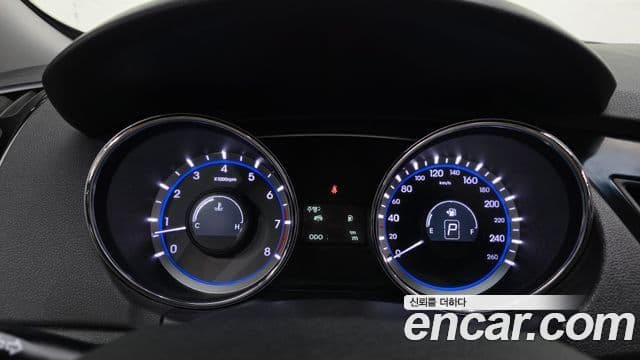 Hyundai YF Sonata чёрный, 2011 8