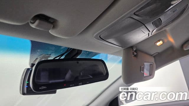 Hyundai YF Sonata чёрный, 2011 14