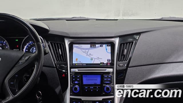 Hyundai YF Sonata чёрный, 2011 15