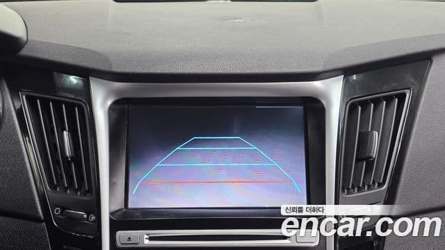 Hyundai YF Sonata чёрный, 2011 16