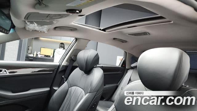 Genesis G80 Premium Luxury, 2018 17