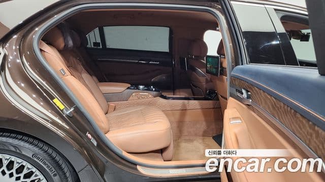Genesis G90 лимузин Prestige, 2019 12