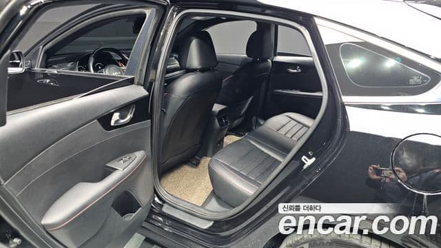 Kia The / новый New K3 2세대 Signature, 2023 13