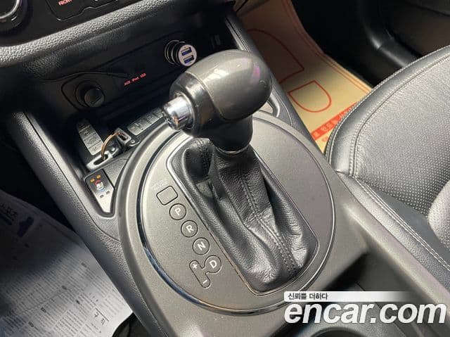 Kia Sportage R люксовая версия, 2013 15