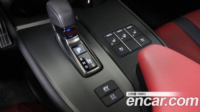 Lexus UX300h 2.0 F-Sport 2WD, 2025 8