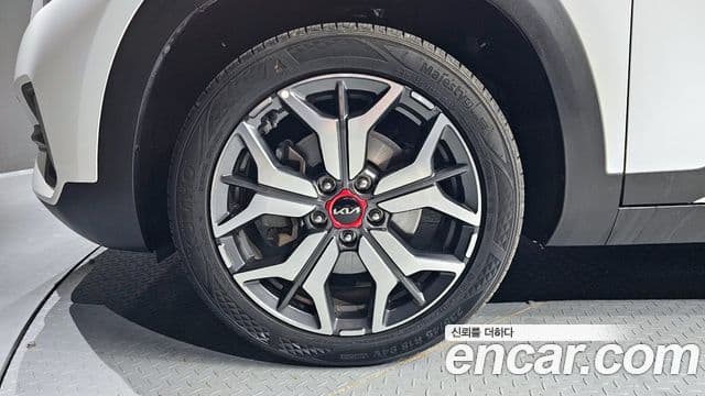 Kia Seltos Signature, 2022 все фото