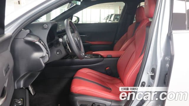 Lexus UX300h 2.0 F-Sport 2WD, 2025 9