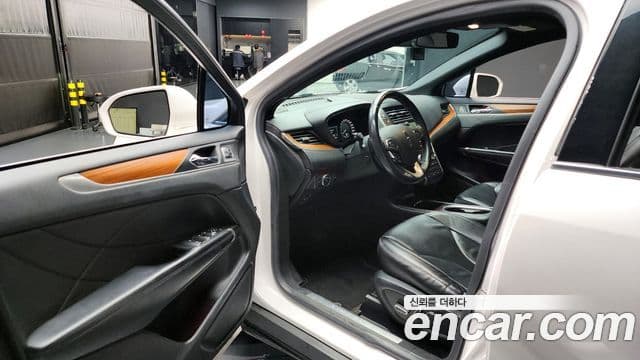 Lincoln MKC, 2019 10