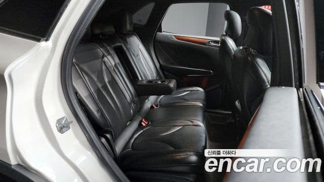 Lincoln MKC, 2019 12