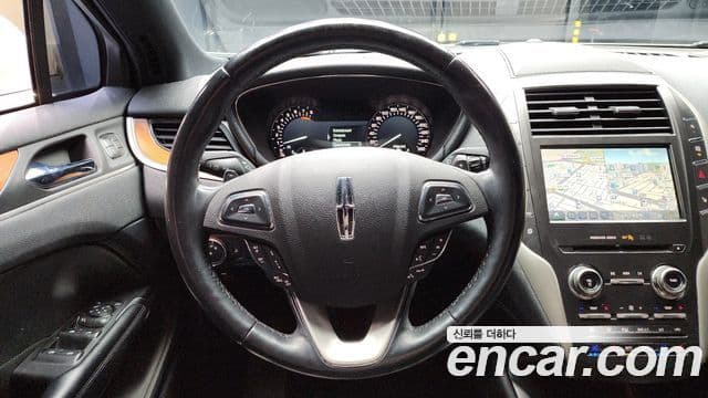 Lincoln MKC, 2019 13