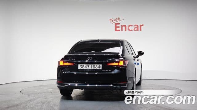Lexus ES300h 7세대 Executive, 2026 4