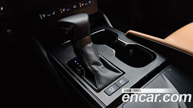 Lexus ES300h 7세대 Executive, 2026 9
