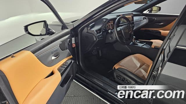 Lexus ES300h 7세대 Executive, 2026 11