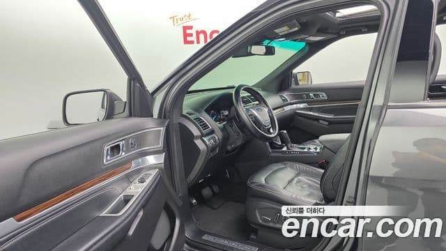 Ford Explorer 5세대, 2017 16