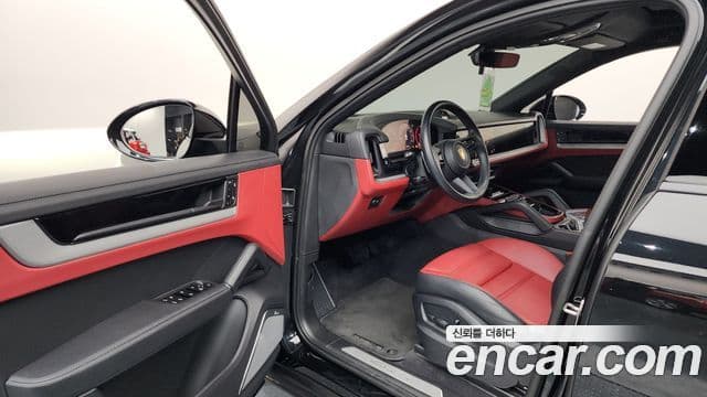 Porsche Cayenne (PO536) 3.0 купе, 2024 10