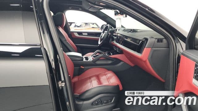 Porsche Cayenne (PO536) 3.0 купе, 2024 11
