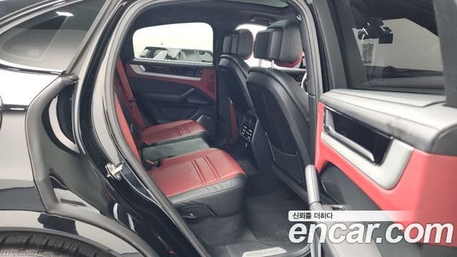 Porsche Cayenne (PO536) 3.0 купе, 2024 12