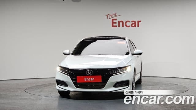 Honda Accord 10세대 1.5 турбо, 2018 3