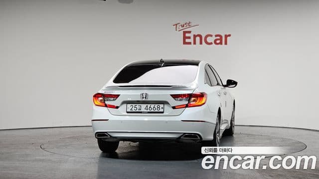 Honda Accord 10세대 1.5 турбо, 2018 4