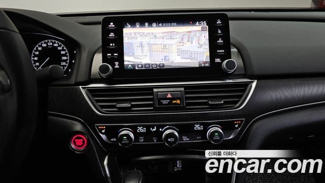Honda Accord 10세대 1.5 турбо, 2018 14
