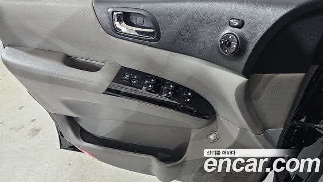 Kia Carnival R топовая версия, 2013 15