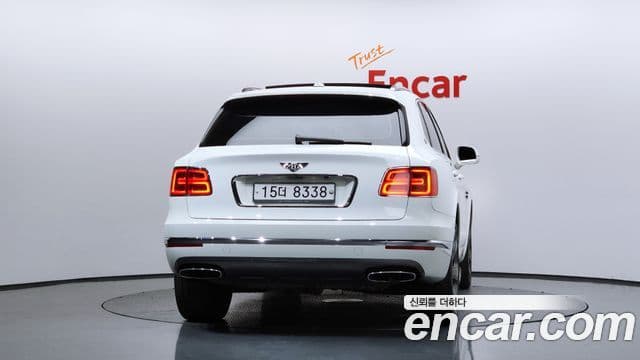 Bentley Bentayga, 2018 4