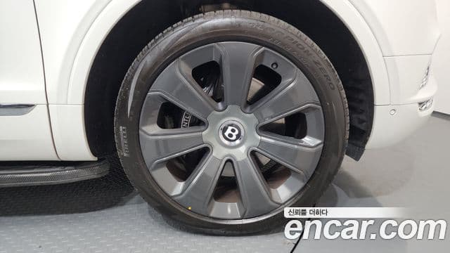 Bentley Bentayga, 2018 все фото