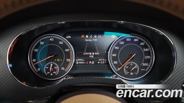 Bentley Bentayga, 2018 8