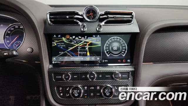 Bentley Bentayga, 2018 14