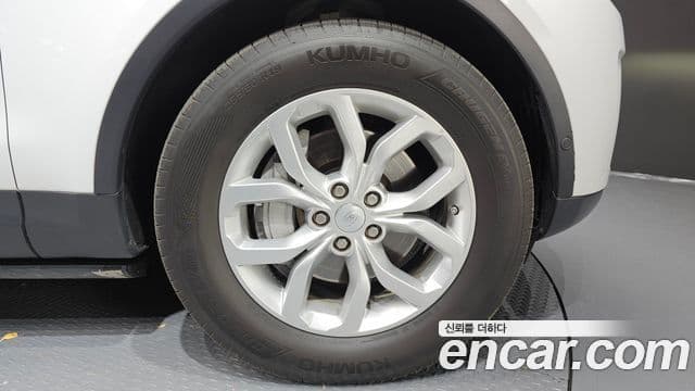 Land Rover Discovery 5 3.0 SD6 SE, 2019 все фото