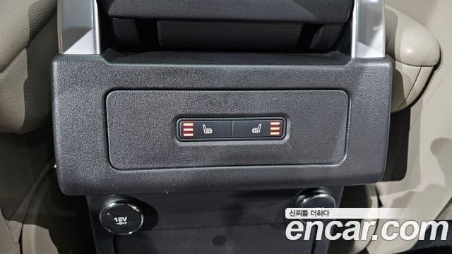 Land Rover Discovery 5 3.0 SD6 SE, 2019 18