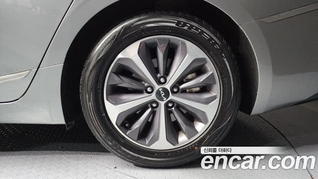 Kia K8 гибрид Noblesse, 2022 все фото