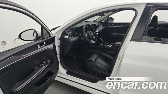 Kia K5 3세대 Trendy, 2021 10