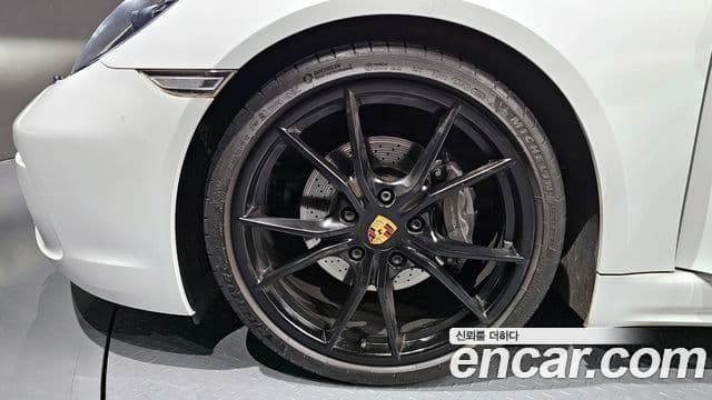 Porsche 718 카이맨, 2018 все фото