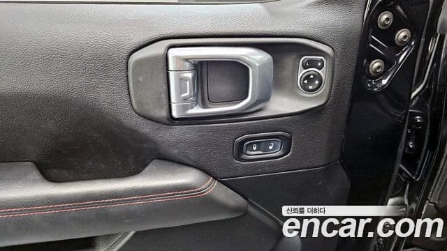 Jeep Wrangler (JL) 2.0 Rubicon Power top 4도어, 2021 17