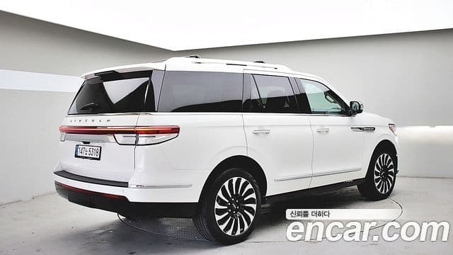 Lincoln Navigator 4세대 3.5L чёрный Label, 2023 4